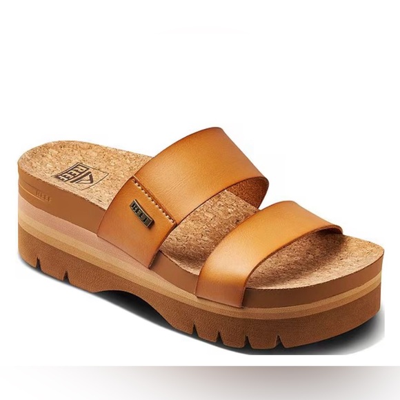 Reef Shoes - Reef
Women's Cushion Vista Higher Platform Slide Sandals size 8